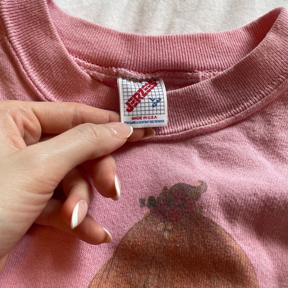 Vintage lamb + girl pink jumper! Listed as a L but fits like a S - Picture 2 of 2